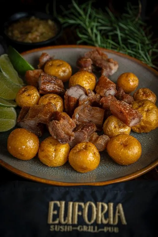 Plato para compartir en EUFORIA